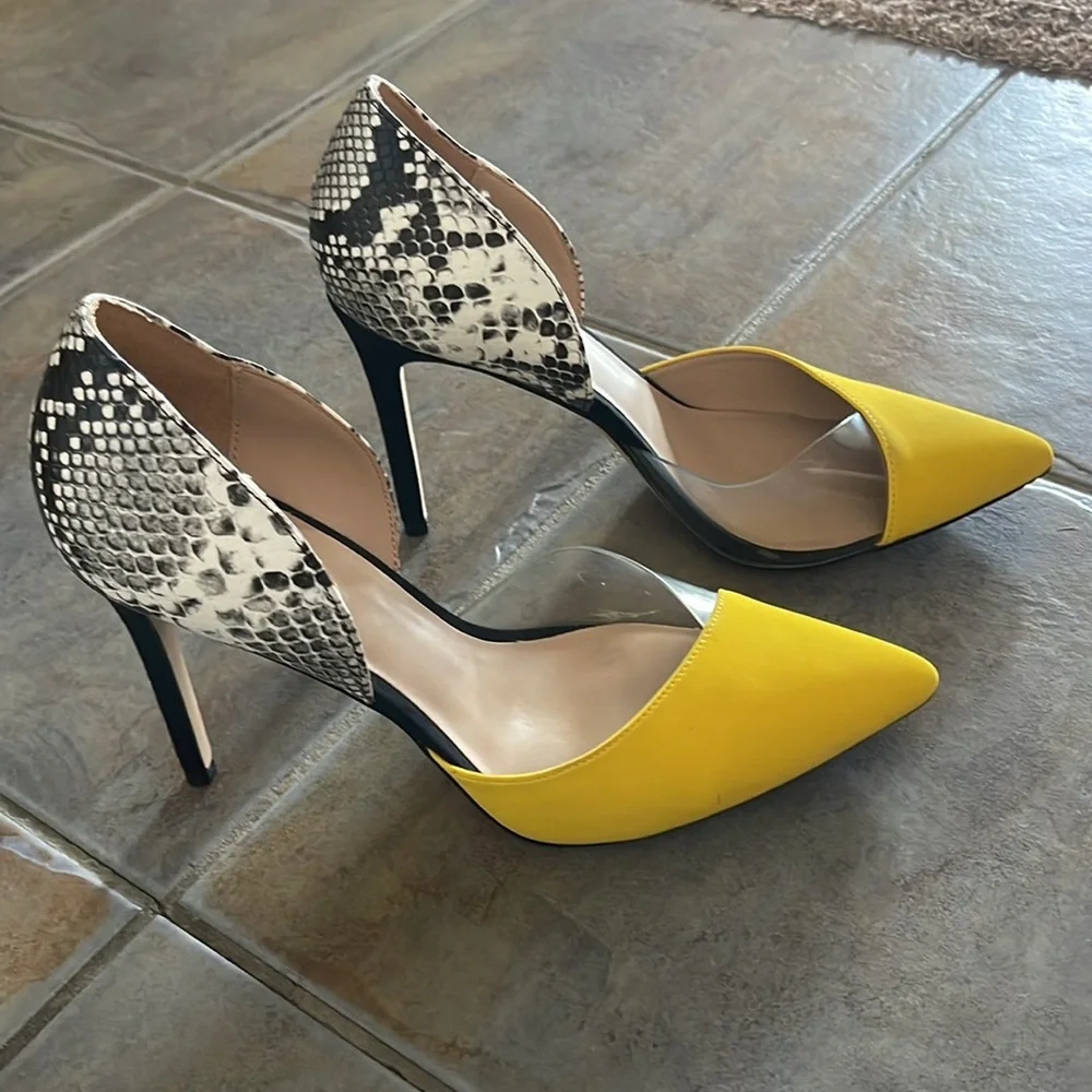 Mix No. 6 Hilani Pump in Yellow and Snake Skin - Picture 2 of 9